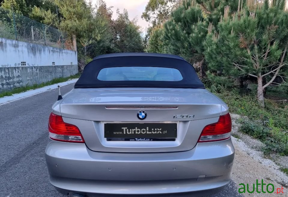 2009' BMW 120 photo #6