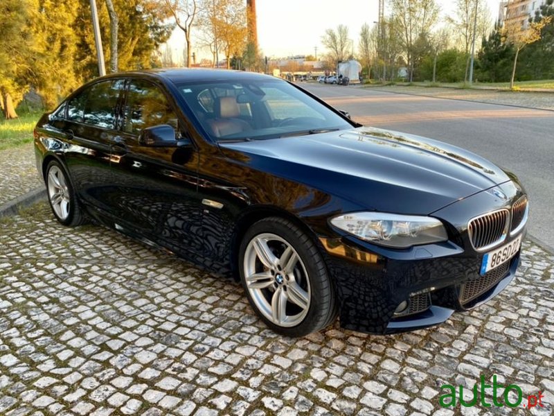 2013' BMW 525 photo #2