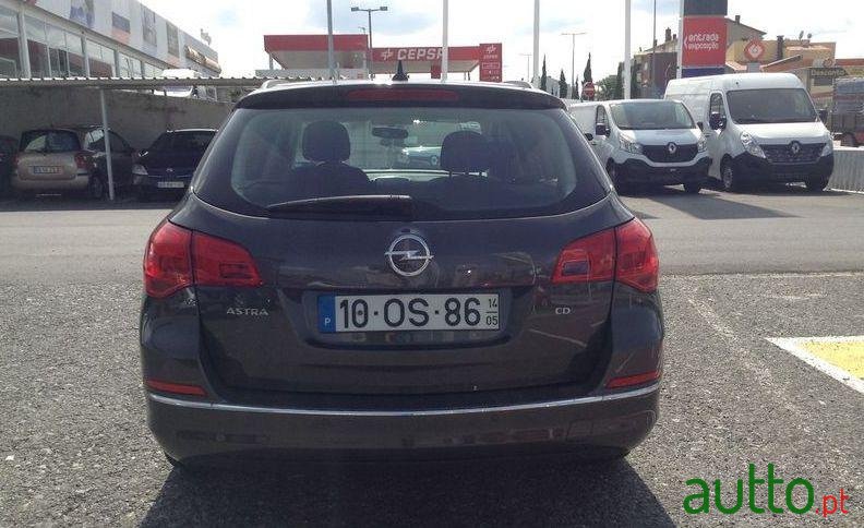 2014' Opel Astra Sports Tourer photo #1