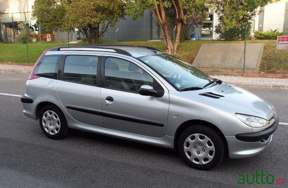 2005' Peugeot 206 Sw photo #1