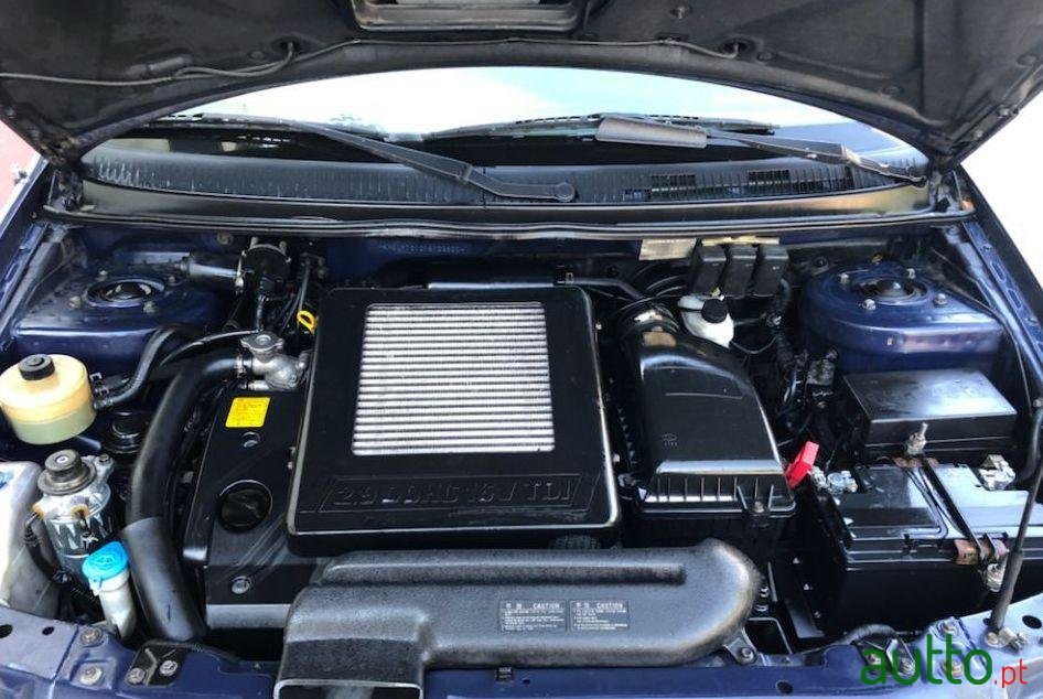 2000' Kia Carnival Ls 2.9  D photo #3