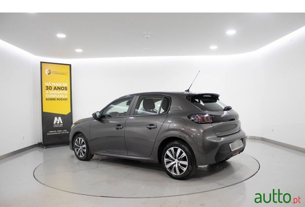 2023' Peugeot 208 photo #5