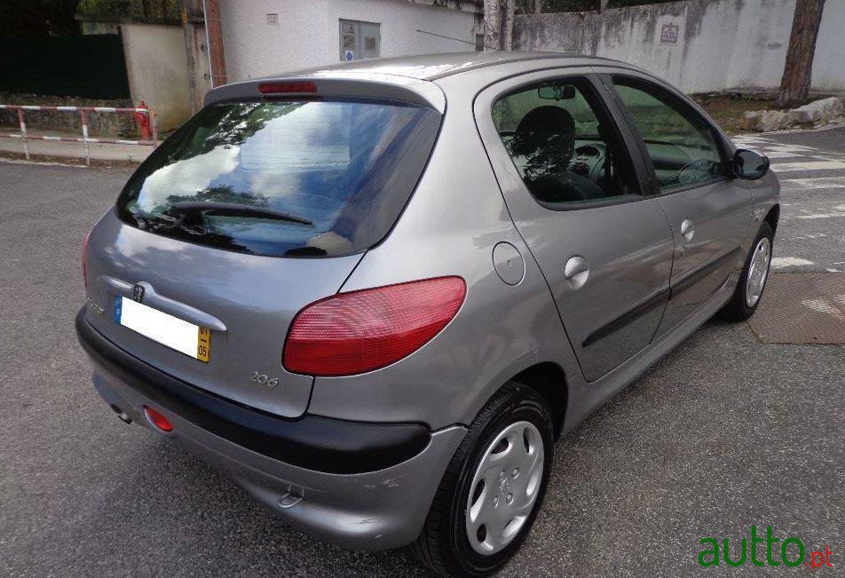 2001' Peugeot 206 1.1 I Colorline photo #1