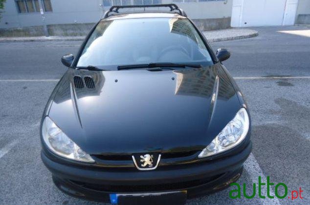 2004' Peugeot 206 Sw photo #3