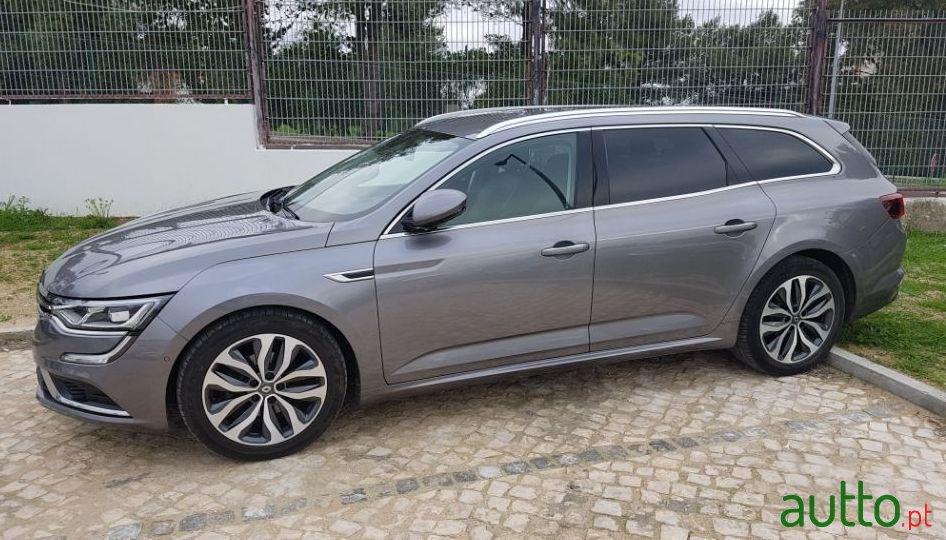 2016' Renault Talisman Sport Tourer photo #3