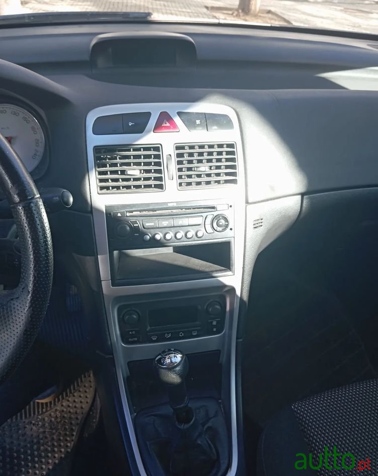 2007' Peugeot 307 photo #3