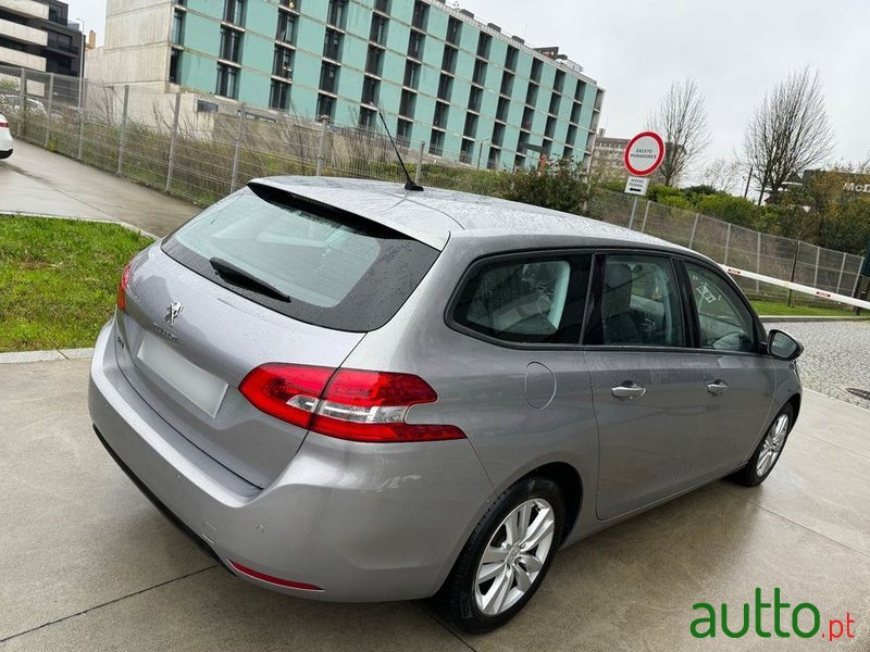 2015' Peugeot 308 Sw photo #5
