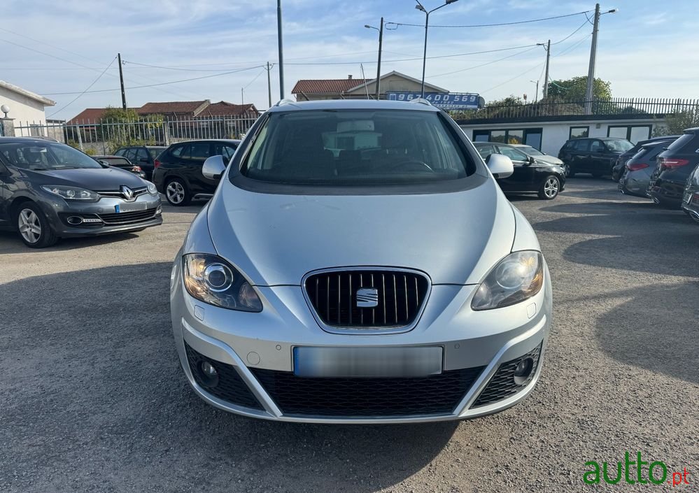 2010' SEAT Altea photo #2