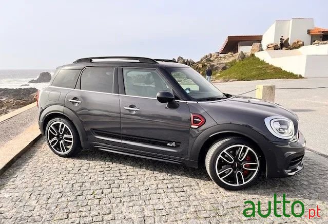 2018' MINI Countryman John Cooper Works photo #2