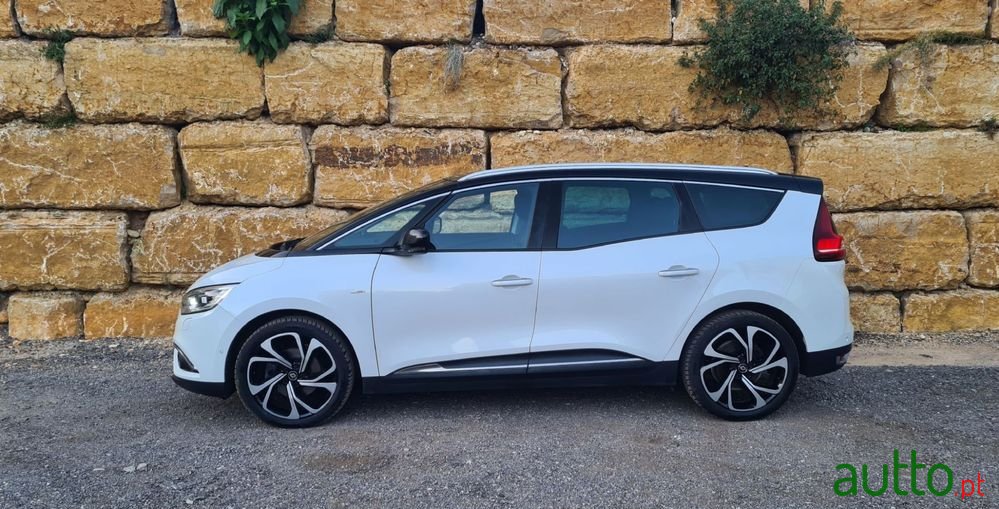 2017' Renault Grand Scenic photo #3