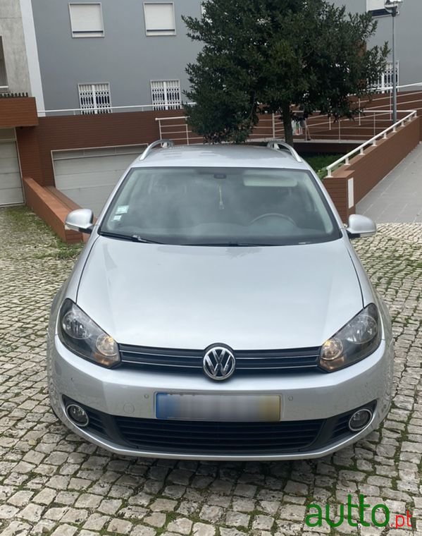 2011' Volkswagen Golf Variant photo #5