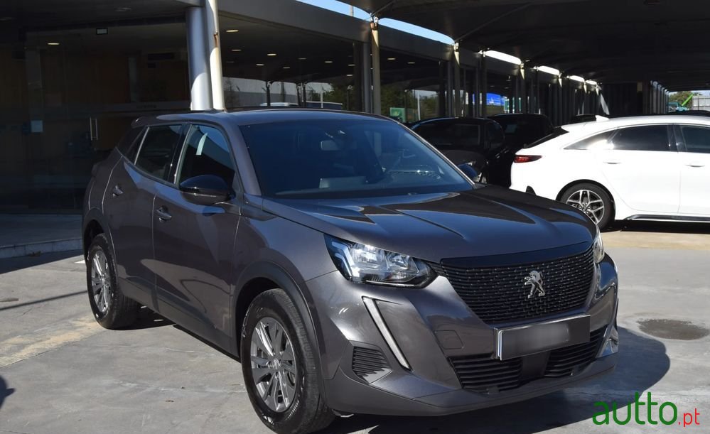 2023' Peugeot 2008 photo #1