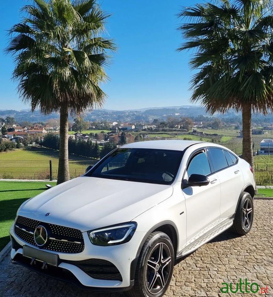2021' Mercedes-Benz Classe Glc photo #3