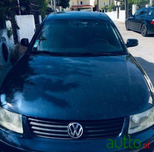 1999' Volkswagen Passat Trendline photo #4