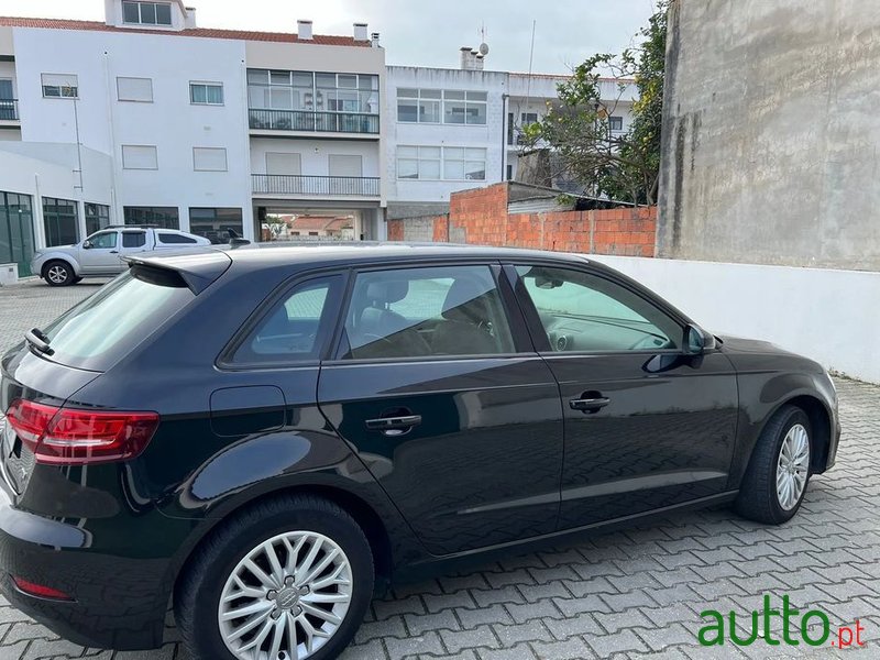 2018' Audi A3 Sportback photo #2