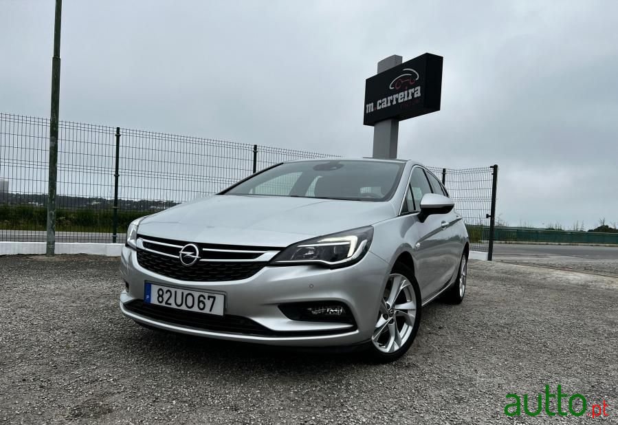 2018' Opel Astra photo #1