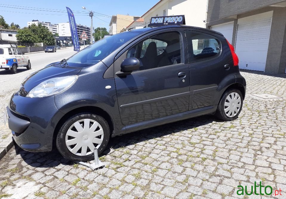 2007' Peugeot 107 photo #2