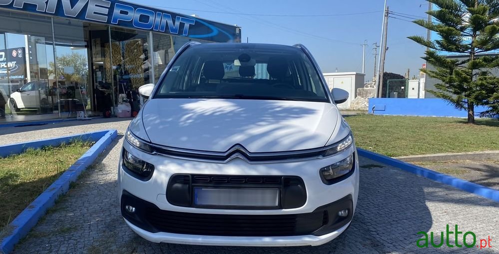 2019' Citroen Grand C4 SpaceTourer photo #3