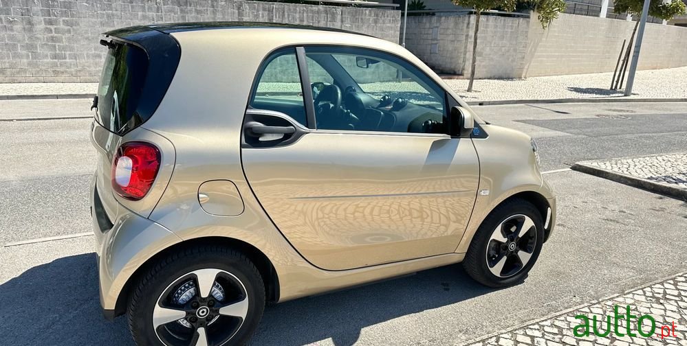 2020' Smart Fortwo Eq Passion photo #3
