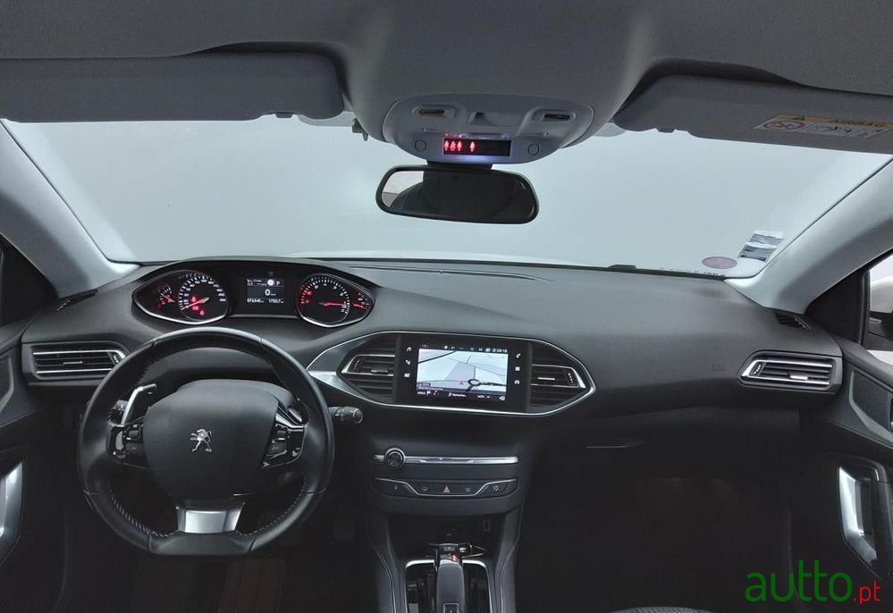 2020' Peugeot 308 Sw photo #3