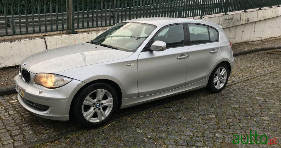 2010' BMW 118 Sport photo #2