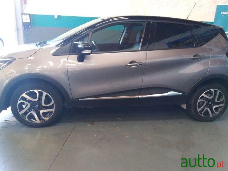 2016' Renault Captur photo #2