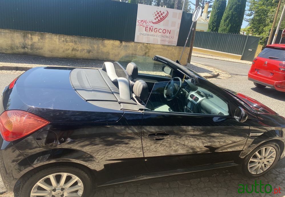 2005' Opel Tigra Twintop 1.4 photo #4