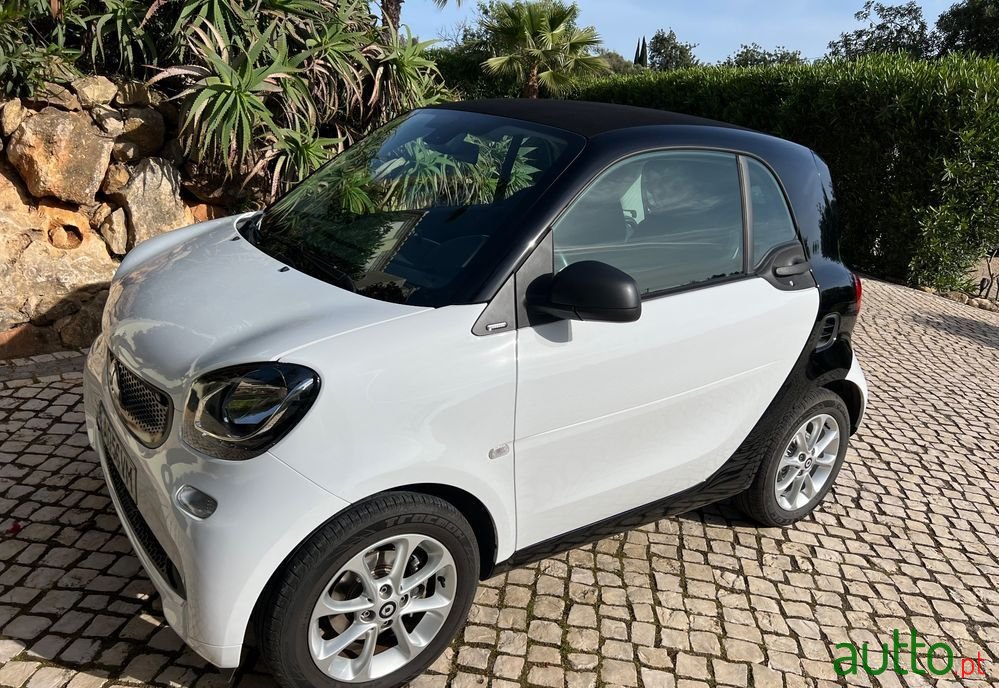 2017' Smart Fortwo Electric Drive Passion photo #1