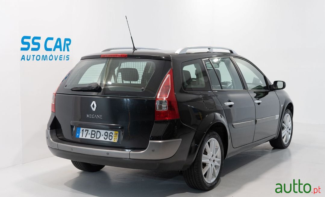 2006' Renault Megane Break photo #2