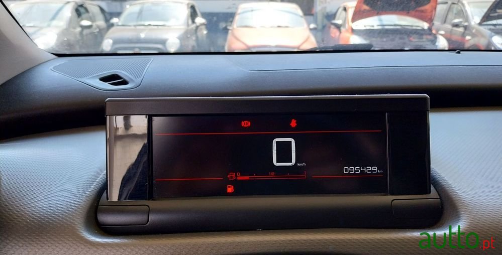 2019' Citroen C4 Cactus 1.2 Puretech Feel photo #6