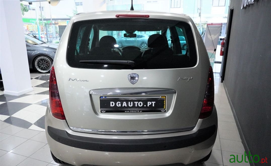 2006' Lancia Musa photo #4