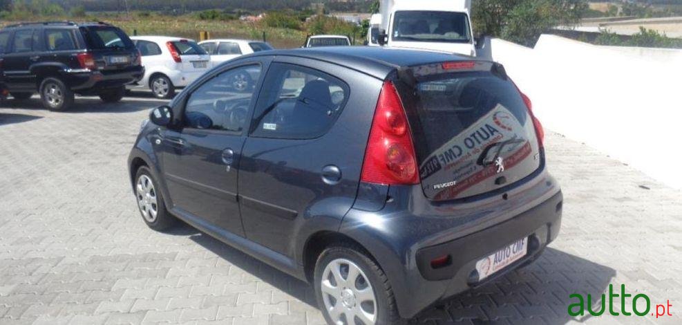 2009' Peugeot 107 1.0 Trendy photo #1