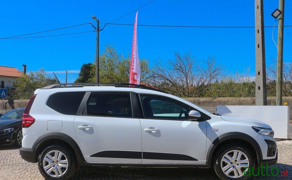 2023' Dacia Jogger photo #3