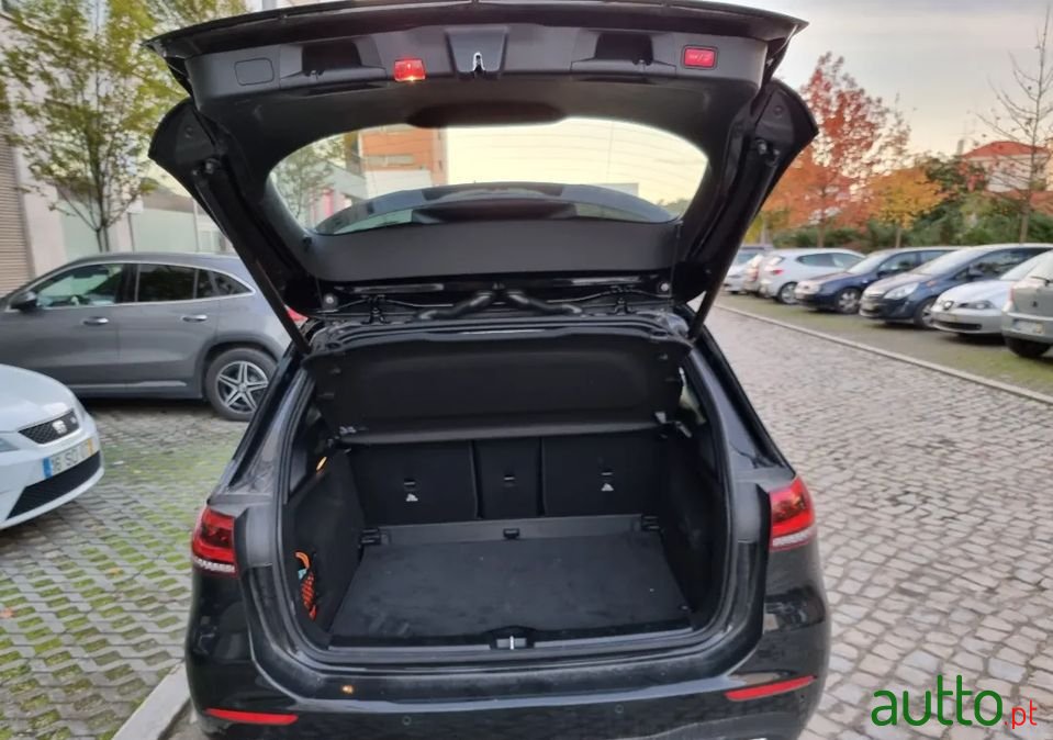 2019' Mercedes-Benz 180 photo #4