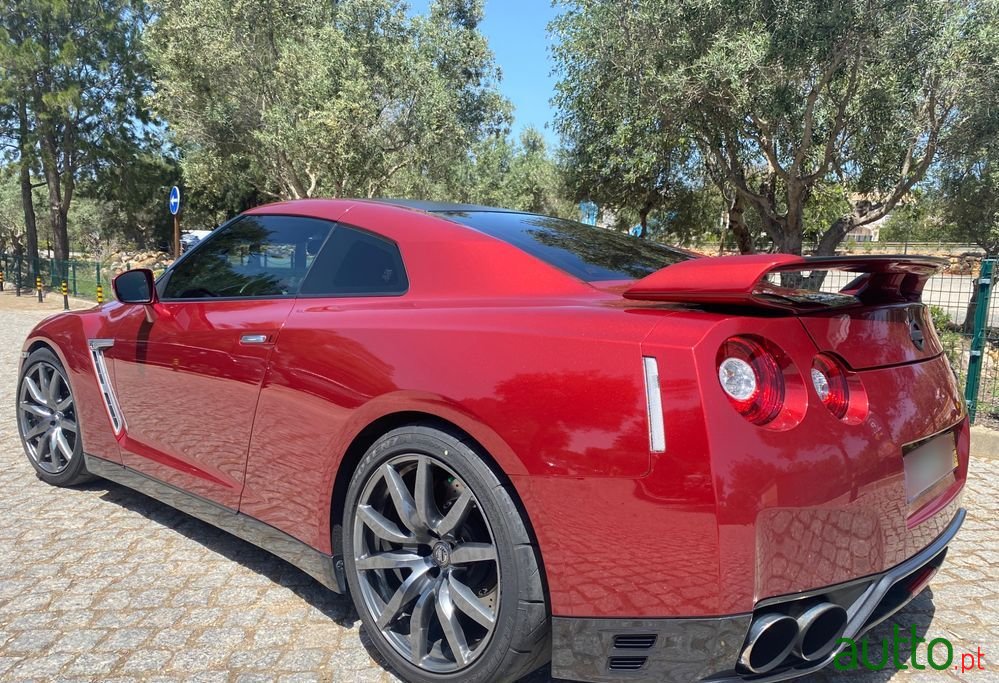 2016' Nissan GT-R photo #6