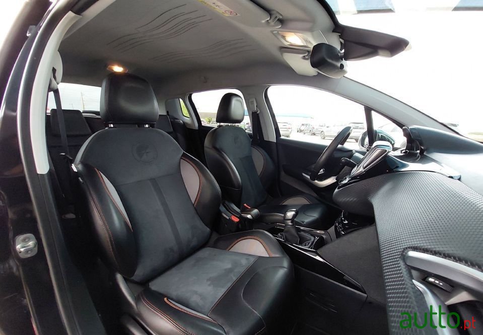 2016' Peugeot 2008 photo #3