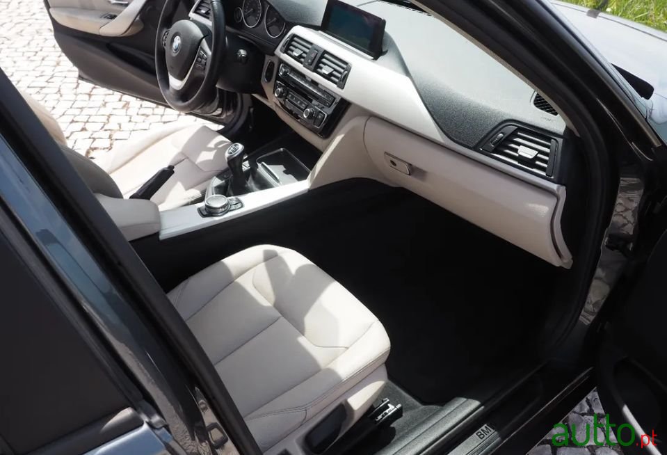 2016' BMW 318 photo #5