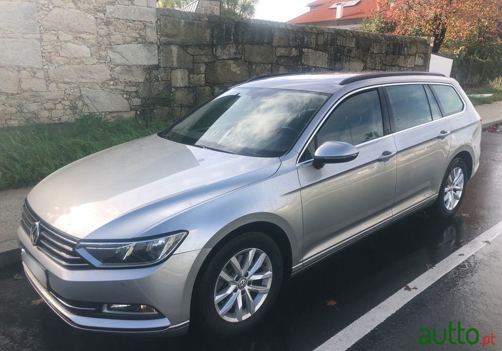 2015' Volkswagen Passat Variant photo #3