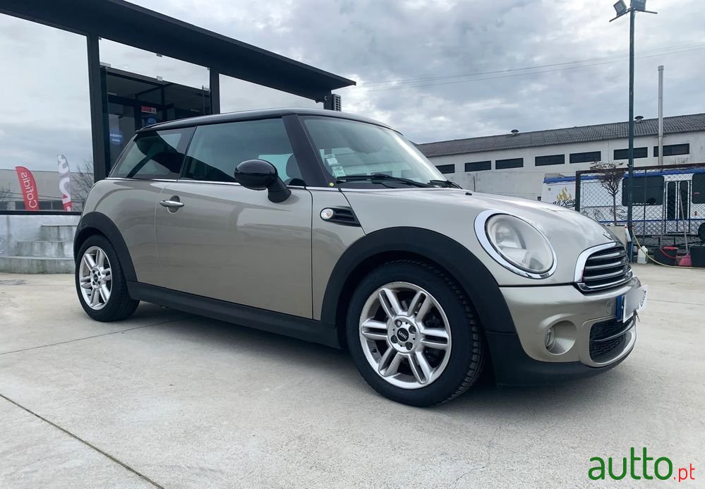 2011' MINI One D photo #1