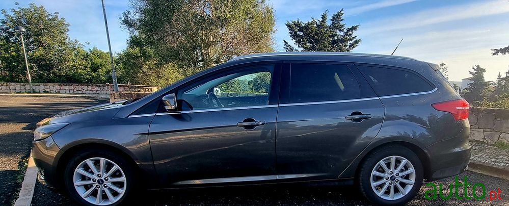 2017' Ford Focus Sw photo #5