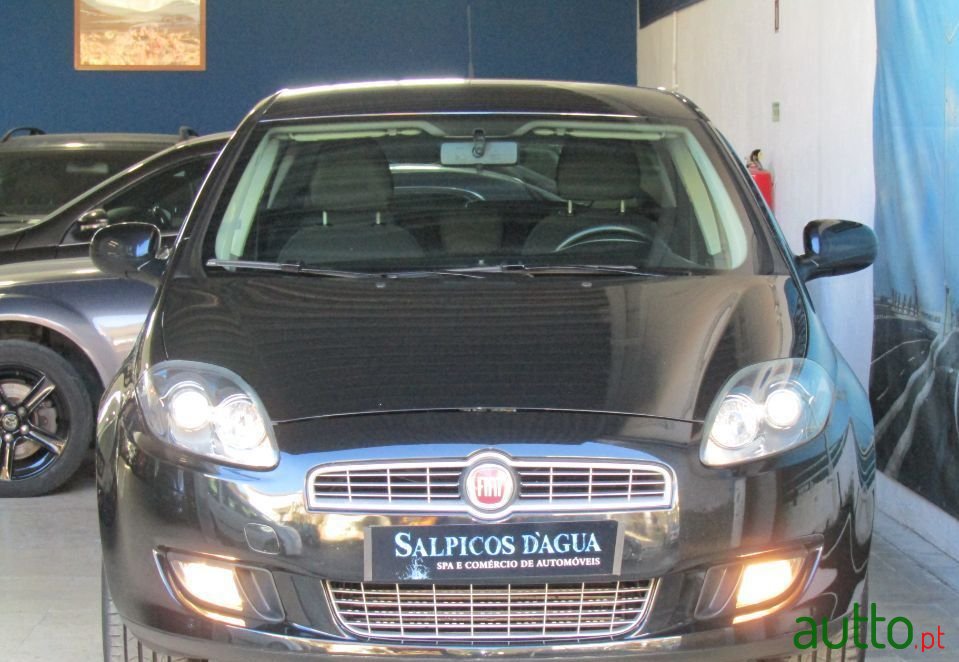 2011' Fiat Bravo photo #2