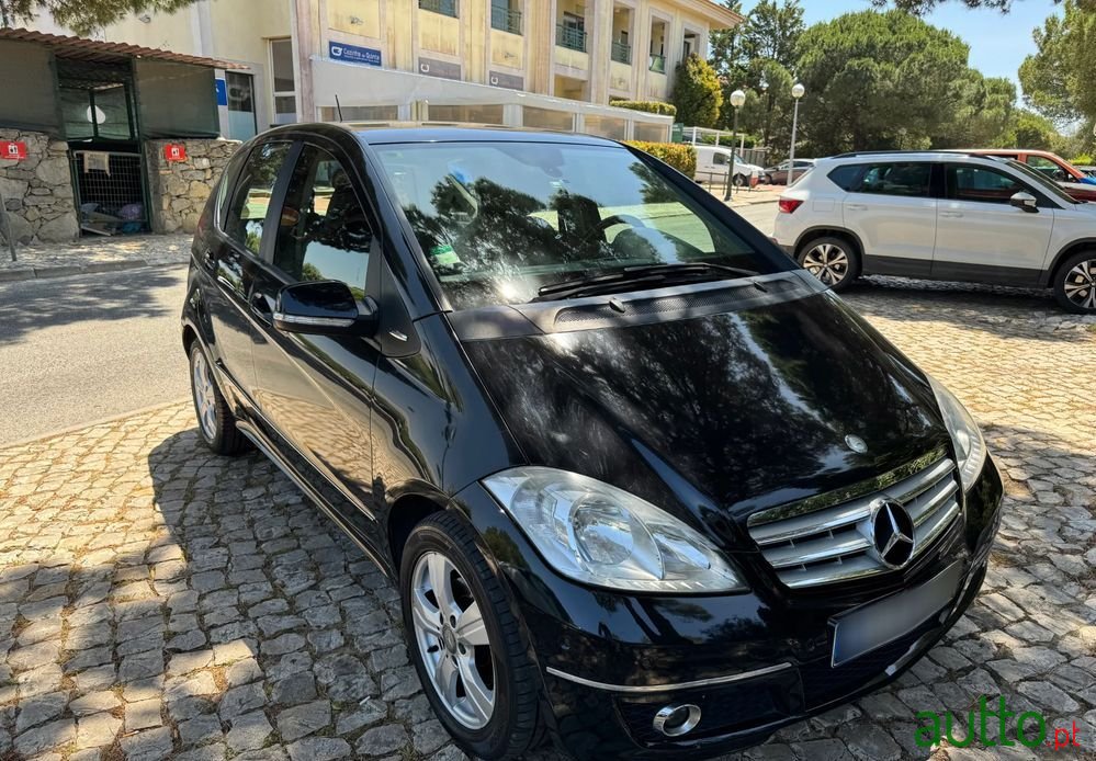 2009' Mercedes-Benz A 180 Cdi Avantgarde photo #1