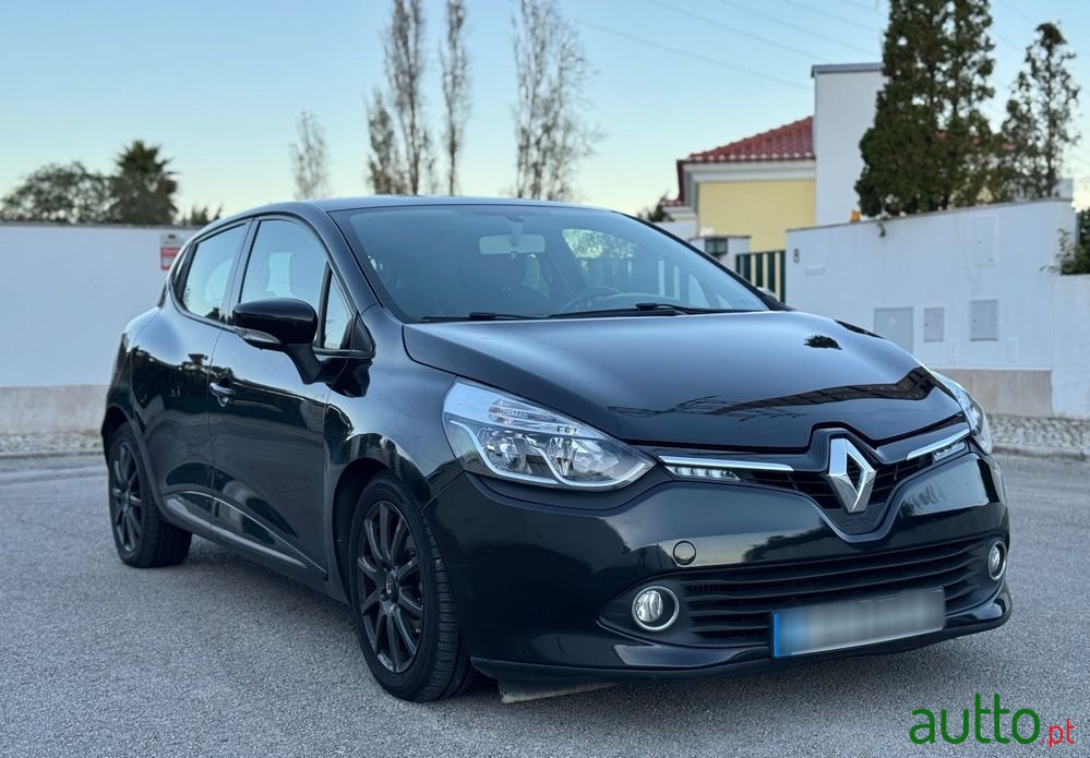 2014' Renault Clio photo #3