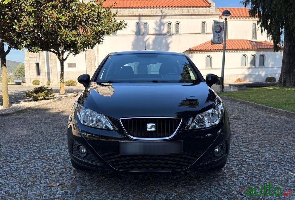 2012' SEAT Ibiza photo #3