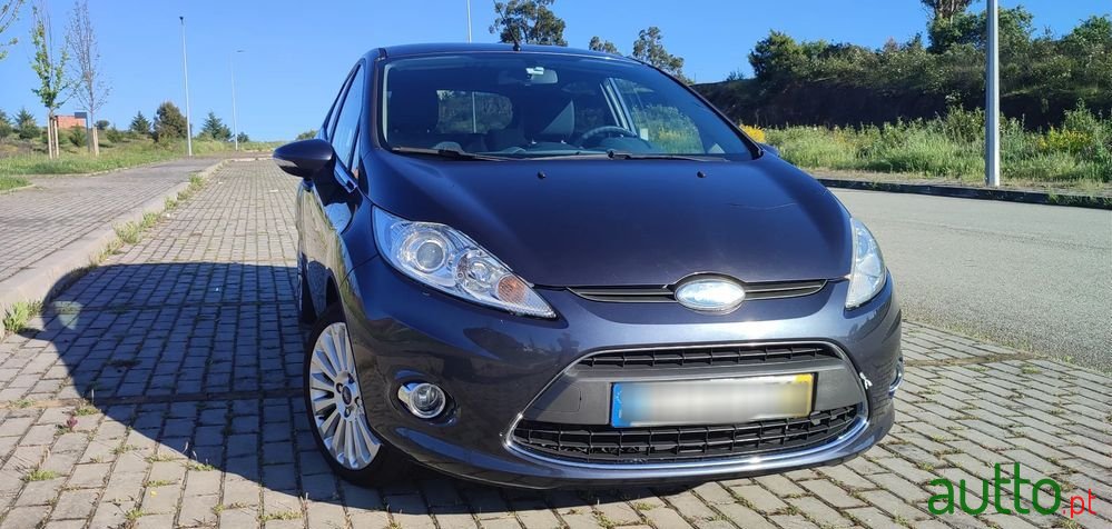 2010' Ford Fiesta 1.25 Titanium photo #1