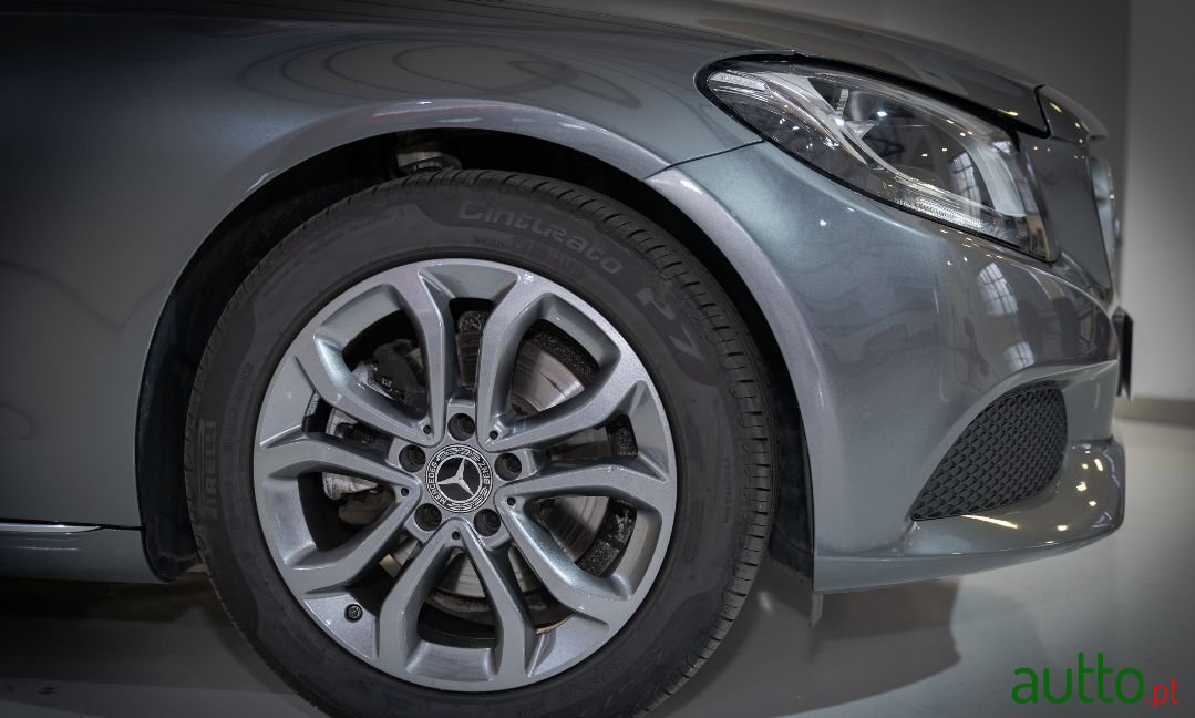 2017' Mercedes-Benz C-200 photo #6