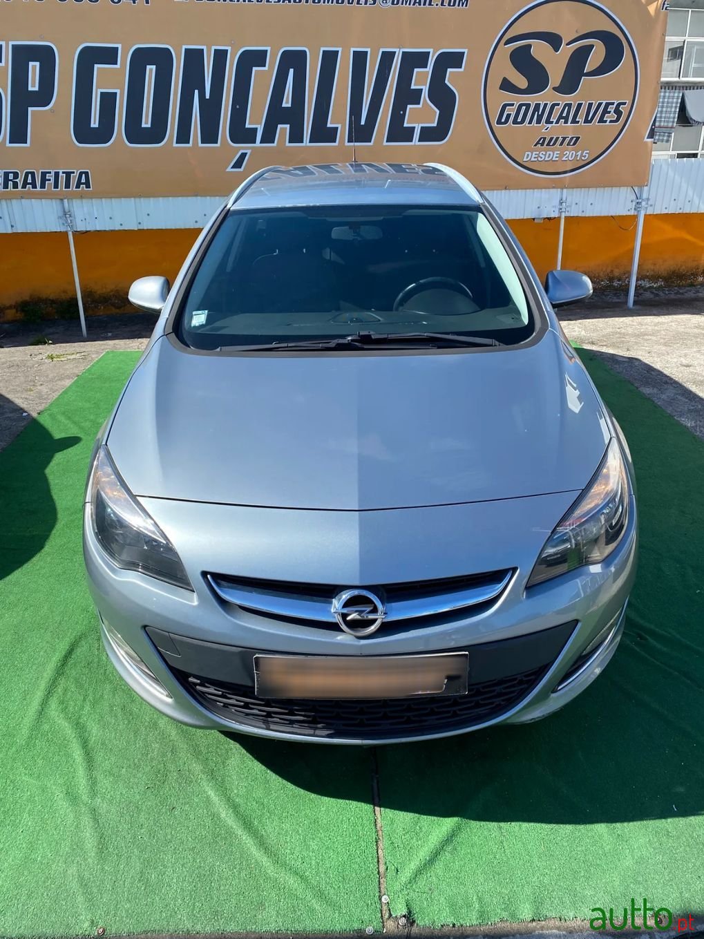 2013' Opel Astra Sports Tourer photo #4