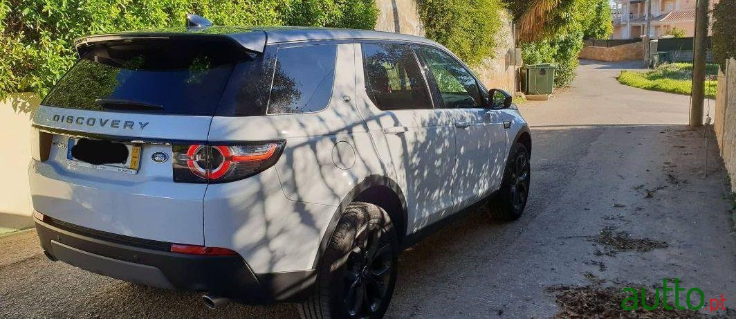 2017' Land Rover Discovery Sport photo #2