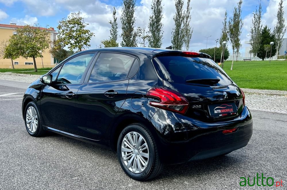2019' Peugeot 208 photo #3