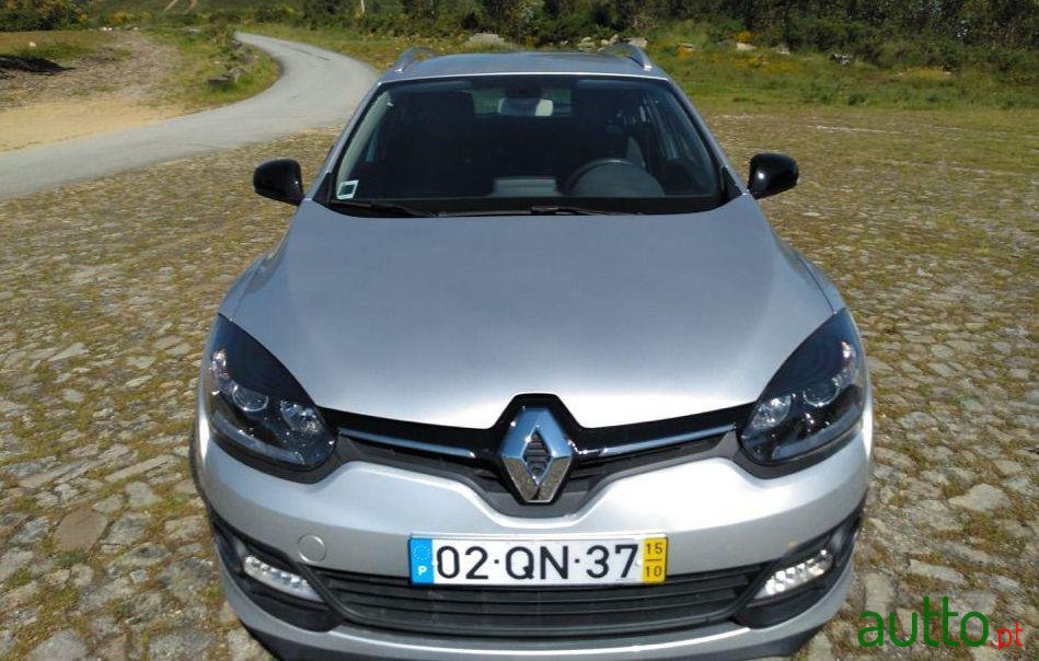 2015' Renault Megane Break photo #2